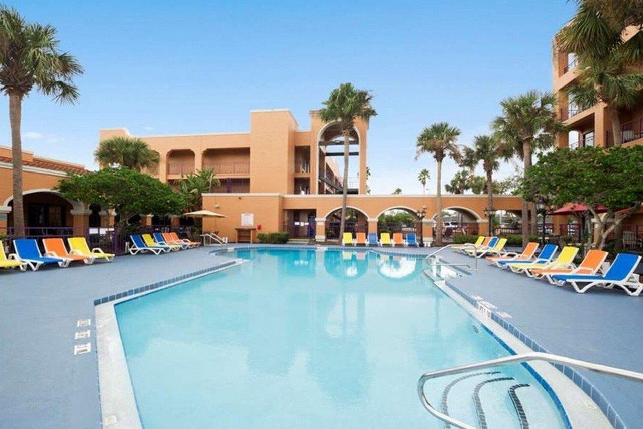 Ramada By Wyndham Kissimmee Downtown Hotel Екстер'єр фото
