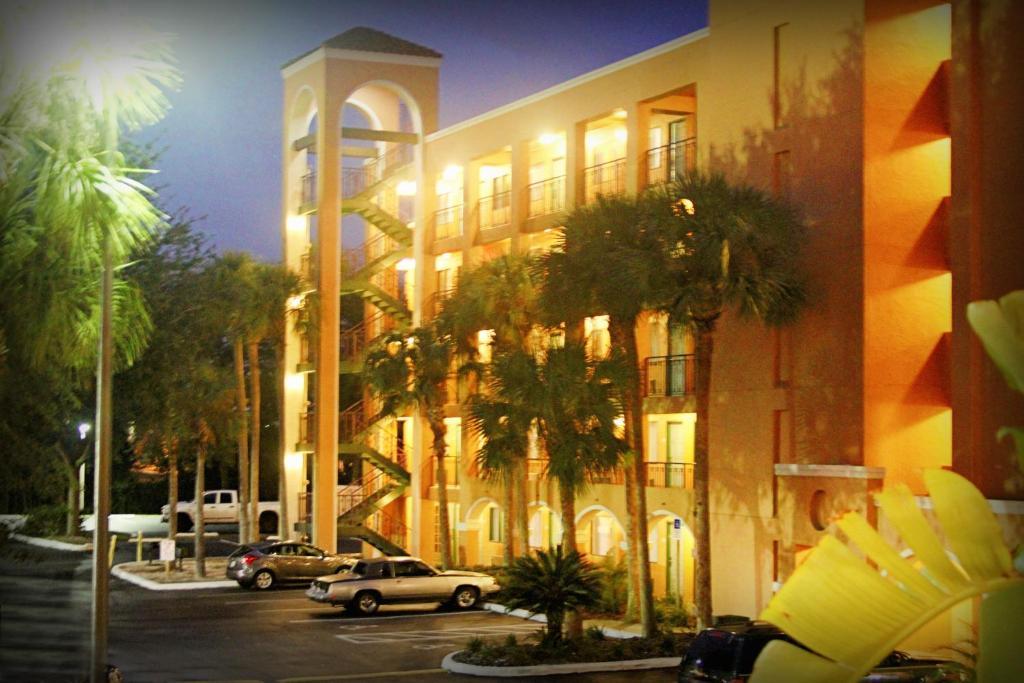 Ramada By Wyndham Kissimmee Downtown Hotel Екстер'єр фото