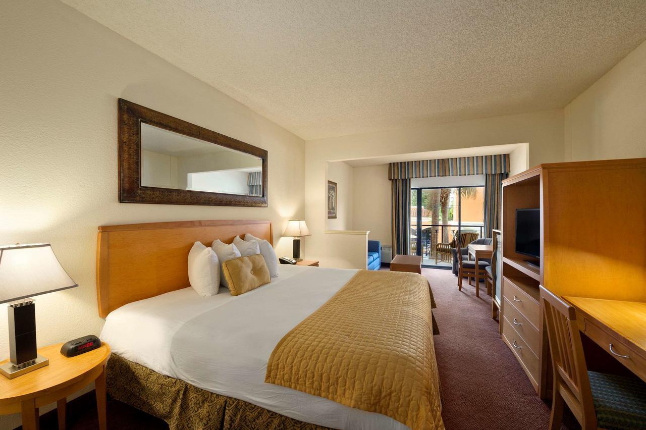 Ramada By Wyndham Kissimmee Downtown Hotel Екстер'єр фото