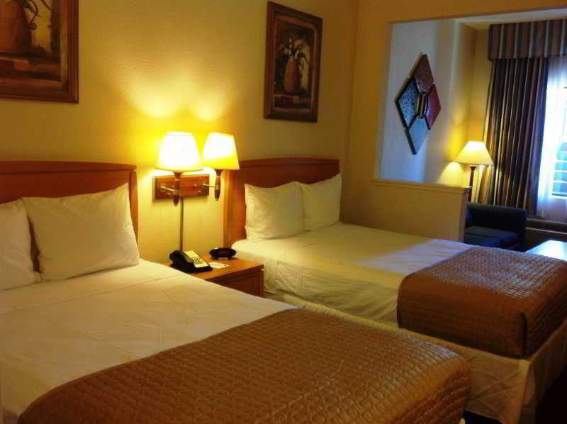Ramada By Wyndham Kissimmee Downtown Hotel Екстер'єр фото