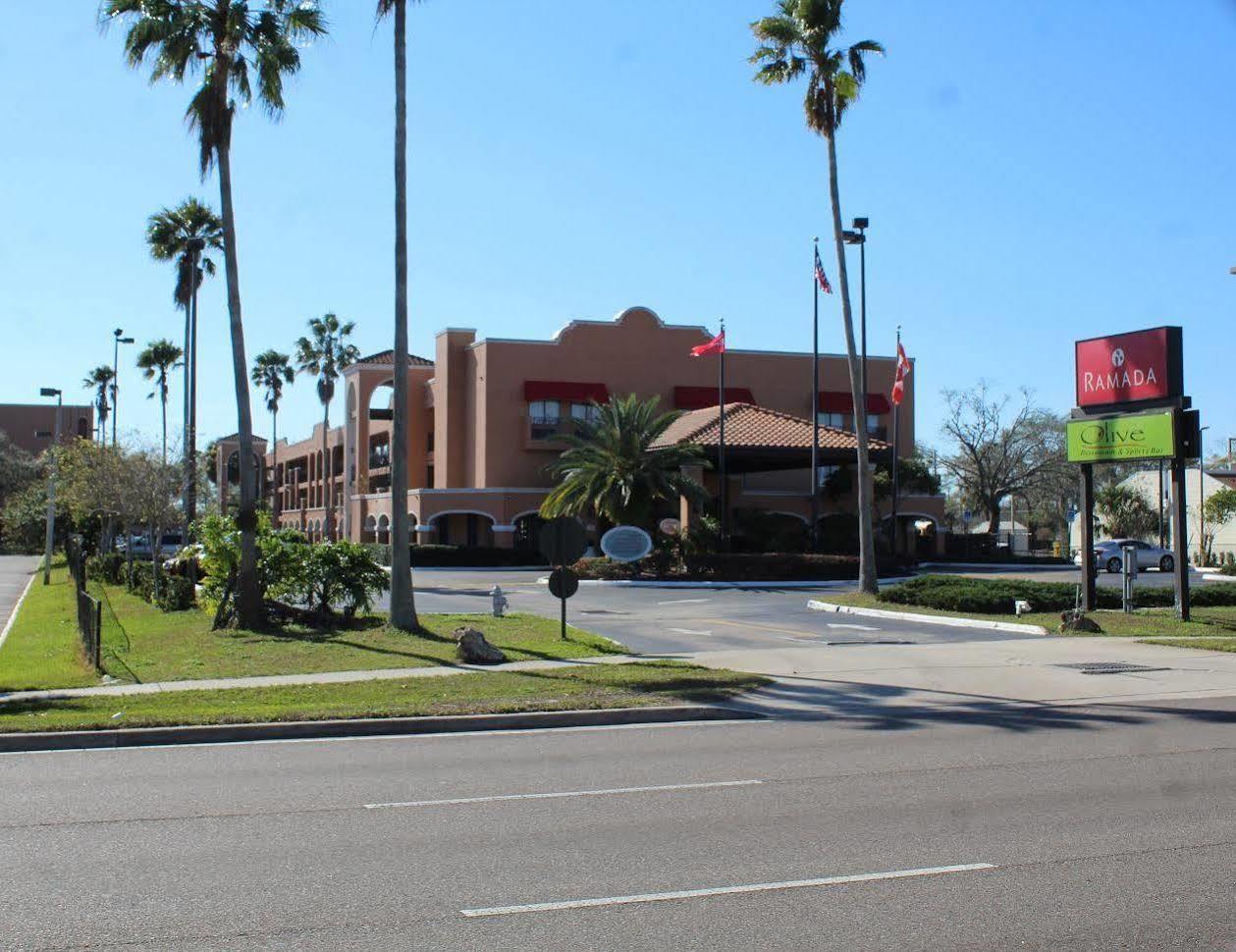 Ramada By Wyndham Kissimmee Downtown Hotel Екстер'єр фото